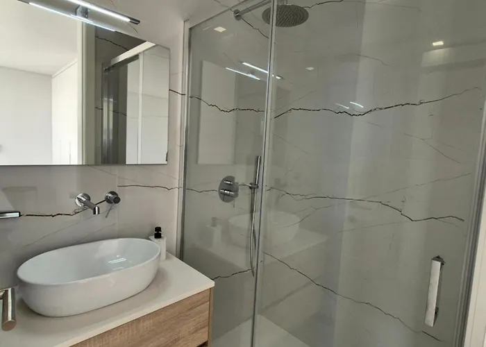 Villa Casa Arendina - Retreat With Heated Pool *