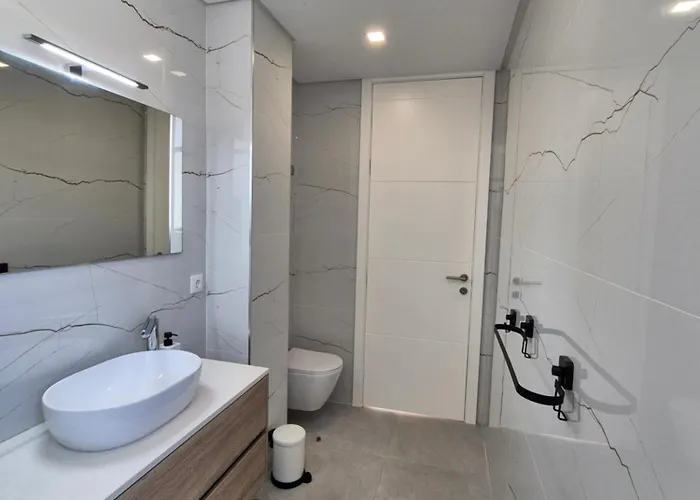 Villa Casa Arendina - Retreat With Heated Pool